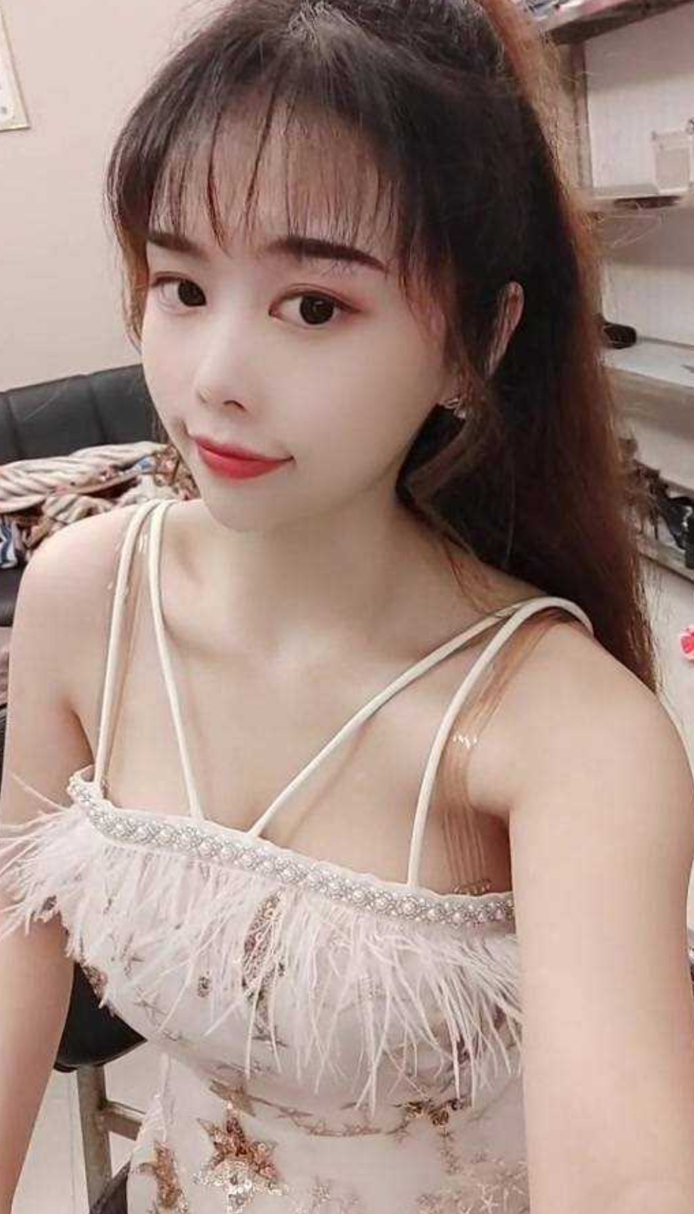 中肯小女人嫩妞佳佳